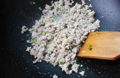 蚂蚁上树吃瓜图片搞笑,欢乐瞬间引笑颜